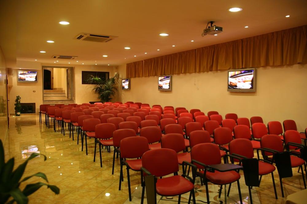 Ranch Palace Hotel Napoli Esterno foto